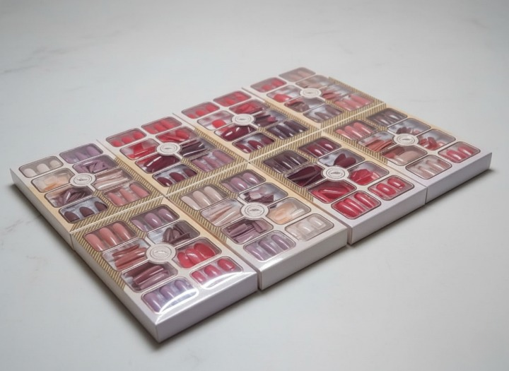 96 Pcs Fake Nails Set – Nude, Red & Multicolor ABS Plastic Nail Tips, Durable & Easy-to-Apply, Smooth Finish for DIY Nail Art & Professional Manicure