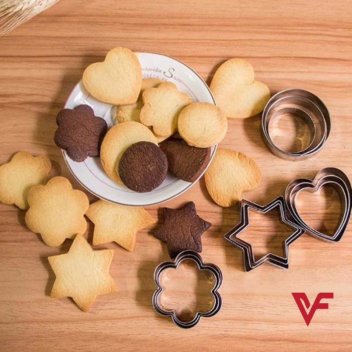 12-Piece Stainless Steel Cookie Cutter Set – DIY Baking Molds in Star, Heart & Various Shapes – Multi-Purpose Kitchen Tools for Cookies, Cakes, Fried Eggs & More - Image 3