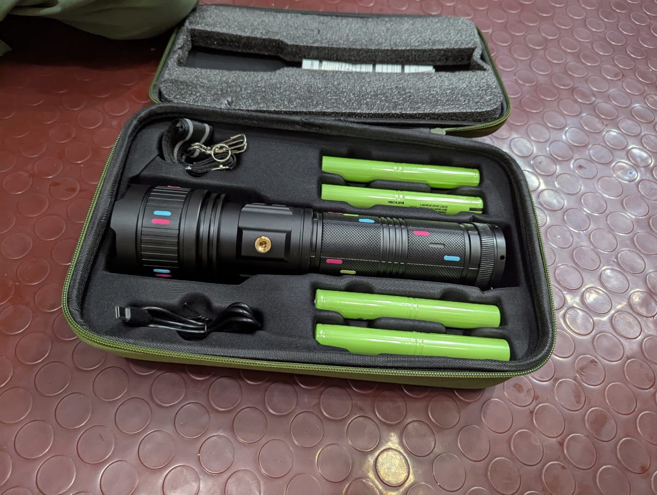 2KM Powerful Zooming Flashligh with 8 lithum cell pure steel waterproof body With Side Work Light & Usb Charging – Ultra-bright Type c charging port